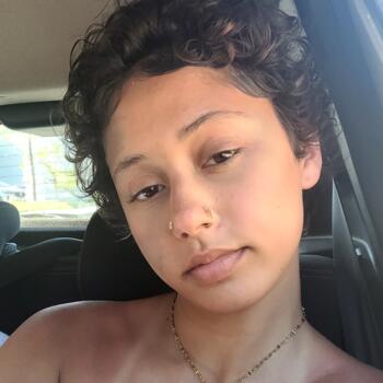 Emprego de babá em Palhoça: emprego de babá Giovanna