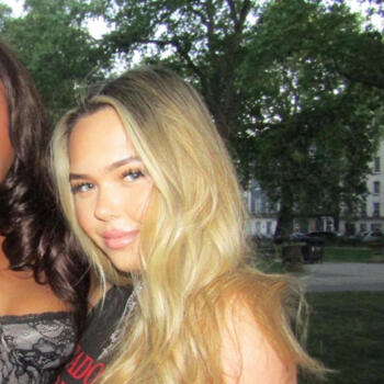 Babysitter in Abbots Langley: Niamh