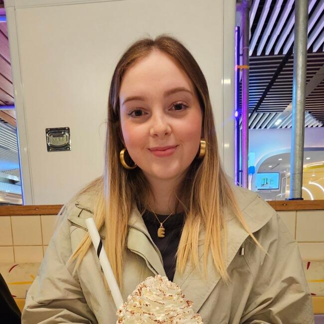 Babysitter in Ballarat: Emma