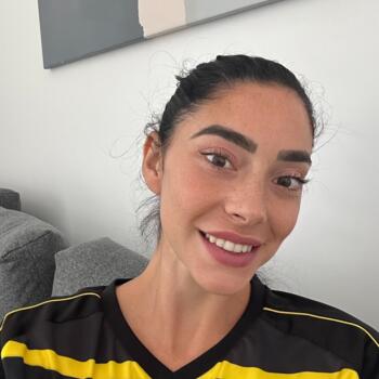 Nanny in Doha: Belén