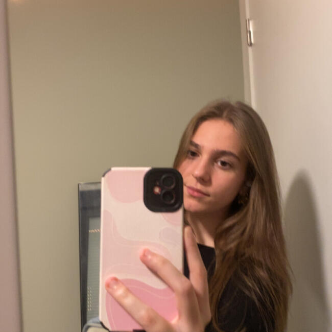 Babysitter in Aalter: Eleonore