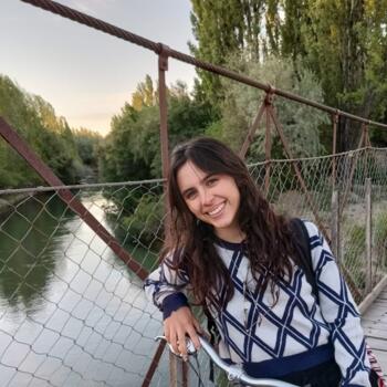 Babysitter in La Plata: Priscila