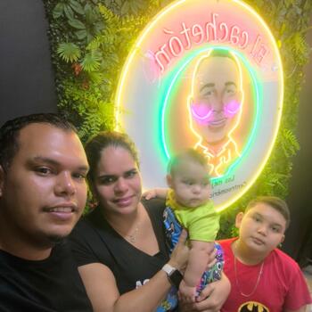 Babysitting job in Puerto Limón: babysitting job VAYPER