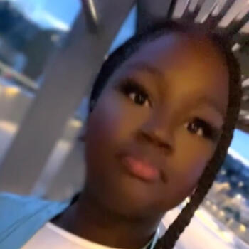 Babysitter in Poitiers: Djenaa