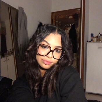 Baby-sitter in Saint-Paul-lès-Dax: Oumaima