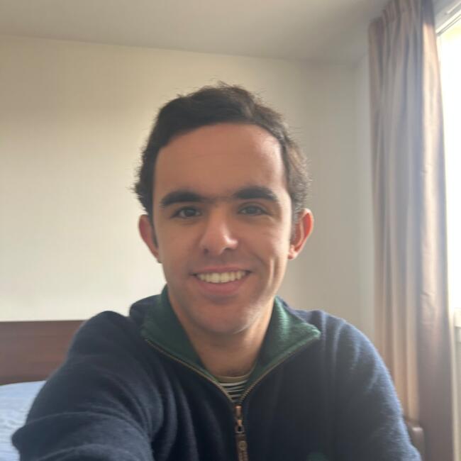 Babysitter in Bordeaux: Jose Maria