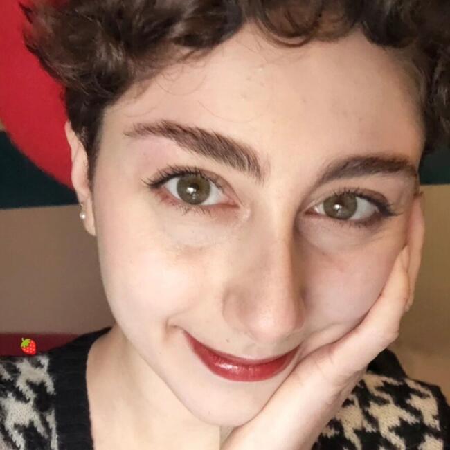 Babysitter a Messina: Giulia