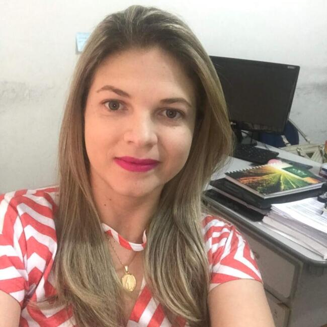 Emprego de babá em Juazeiro do Norte: Antonia