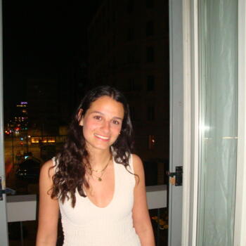 Babysitter in Lisbon: Laura