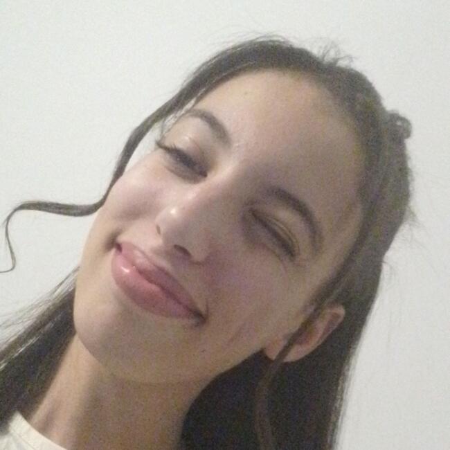 Babysitter in Villefranche-sur-Saône: Maria