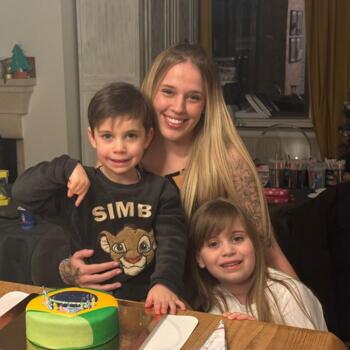 Babysitter in Charmes-sur-Rhône: Evelin
