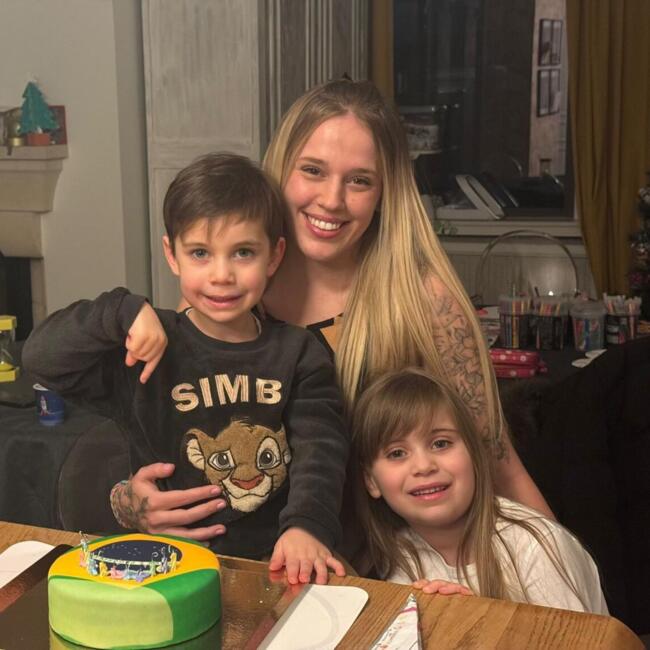 Babysitter in Charmes-sur-Rhône: Evelin