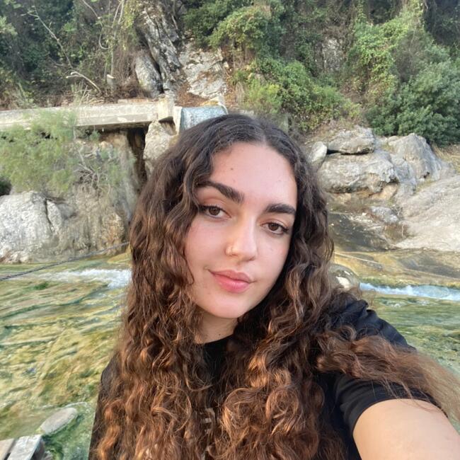 Babysitter στην περιοχή Ραφήνα: Leonela️