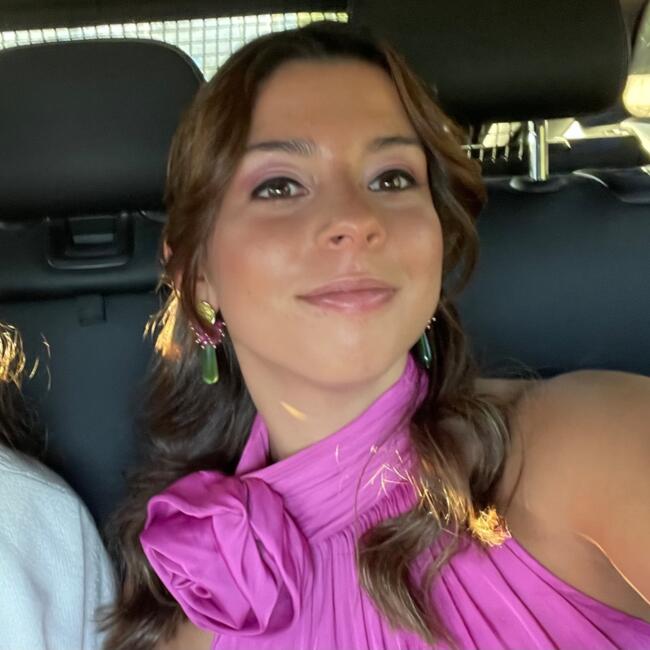 Babysitter in São Domingos de Rana: Carolina