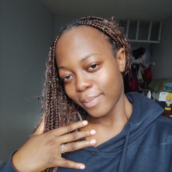 Babysitter in Vanier: Ange Naelle