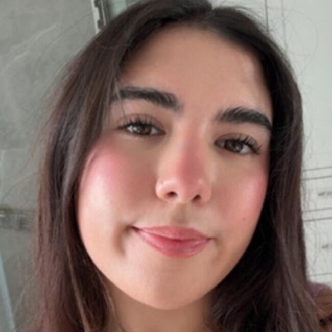 Babysitter in Houston: Claire