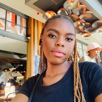 Babysitter in Soweto: Dineo