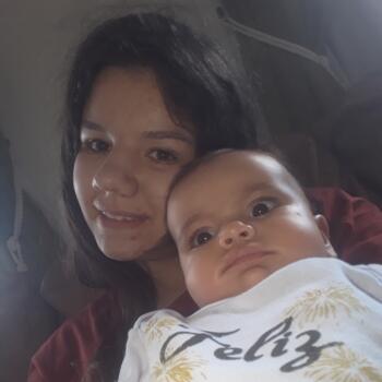 Babysitter in Cascavel: Karla