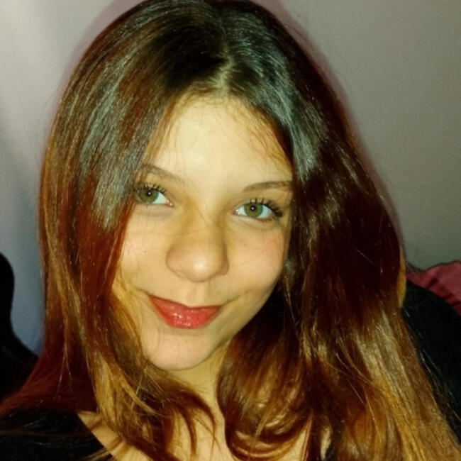 Babysitter in Vinhedo: Mariely Brasiliano