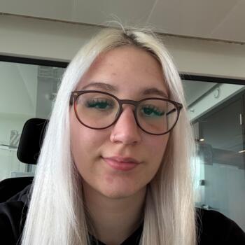 Babysitter in Hof am Leithaberge: Vanessa