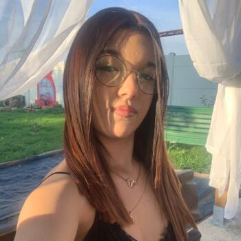 Babysitter Mantes-la-Jolie: Clara