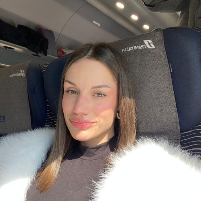 Babysitter in Rome: Maia