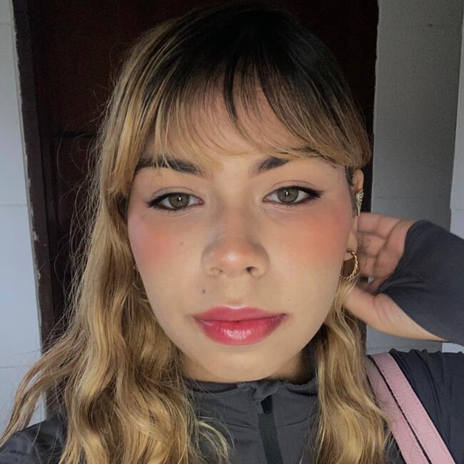 Babá em Recife: Larissa Fernanda