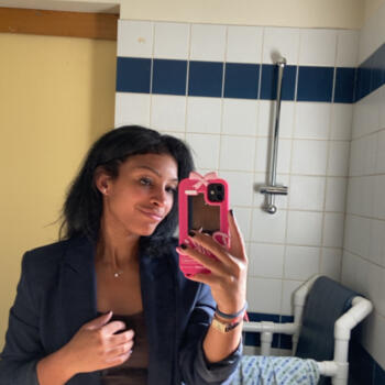 Babysitter Troyes: Safoura