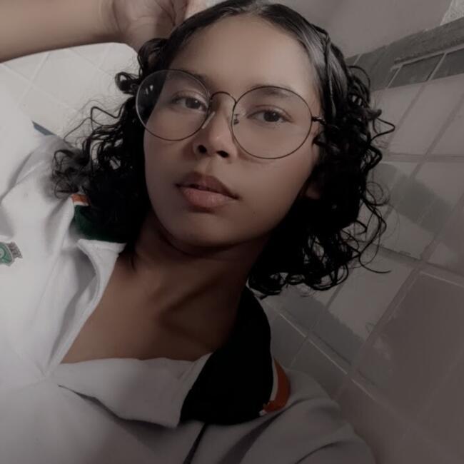 Babá em Caucaia: Angelina