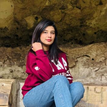 Babysitting job in Adelaide: babysitting job Hira