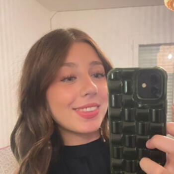 Babysitter in Toulouse: Thya