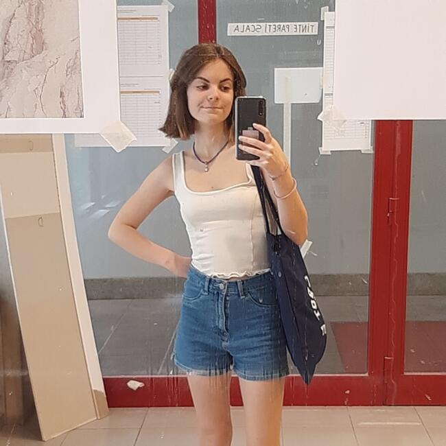 Babysitter in Athens: Chiara