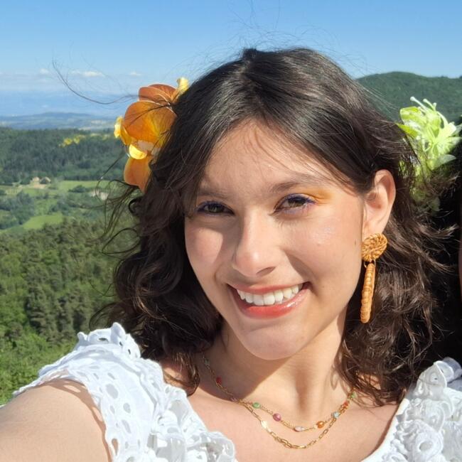 Babysitter in Vénissieux: Naomie