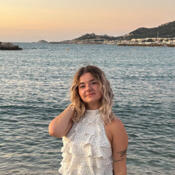 Babysitter Baillargues: Lina