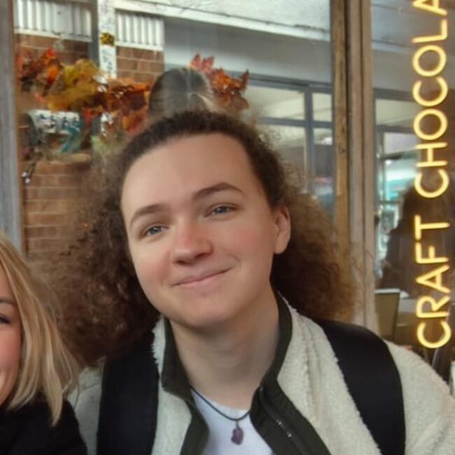 Babysitter in Nottingham: Andrea