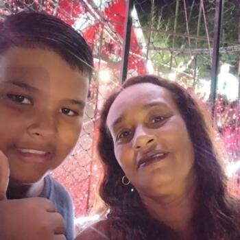 Babysitting job in Ladário: babysitting job Luze