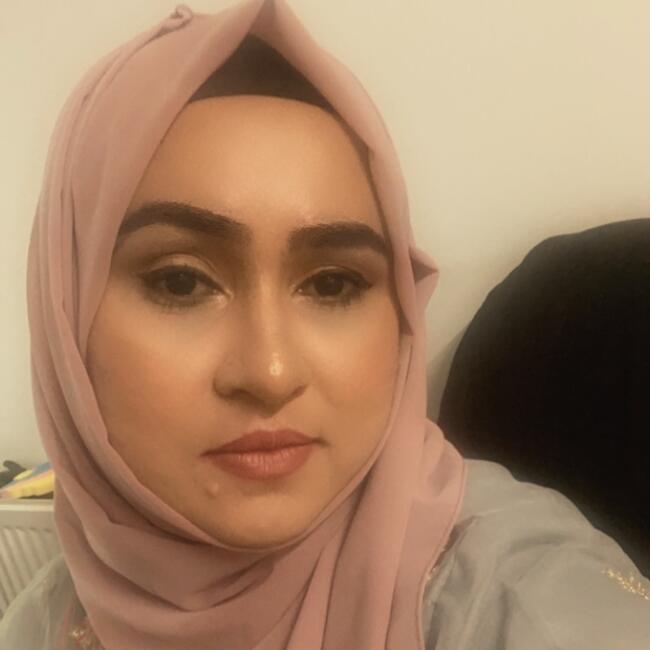 Babysitter in London: Sultana