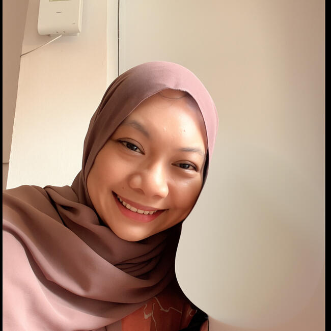 Babysitter in Singapore Island: Rose