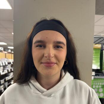 Baby-sitter in Red Deer: Natalie