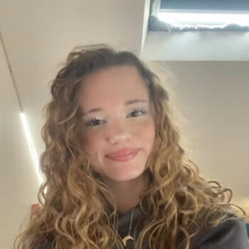 Babysitter in Nantes: Candice