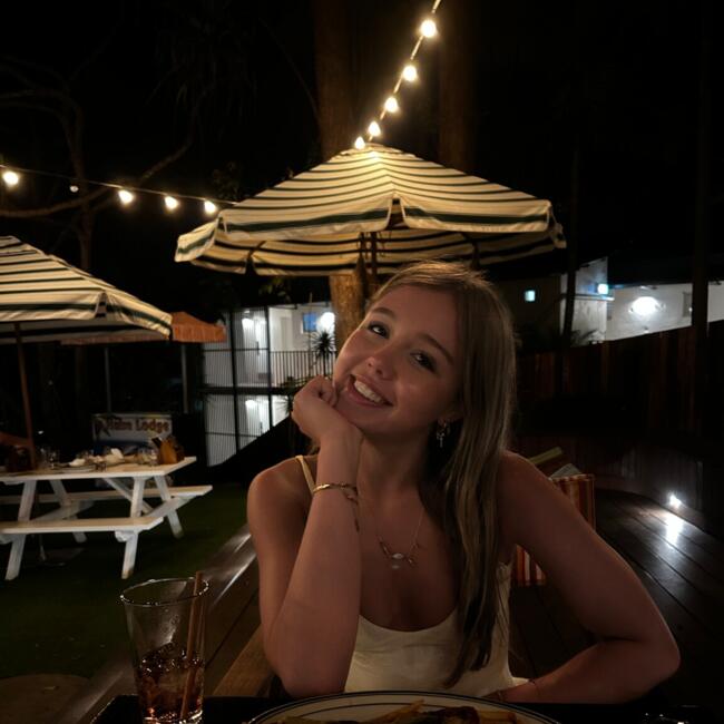 Babysitter in Sydney: Gabi