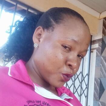 Babysitter in Mphahlele 1: Manana