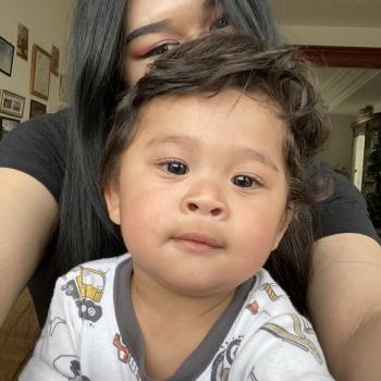 Babysitter Portland: Mia