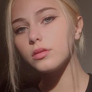 Baby-sitter in Montesson: Jade
