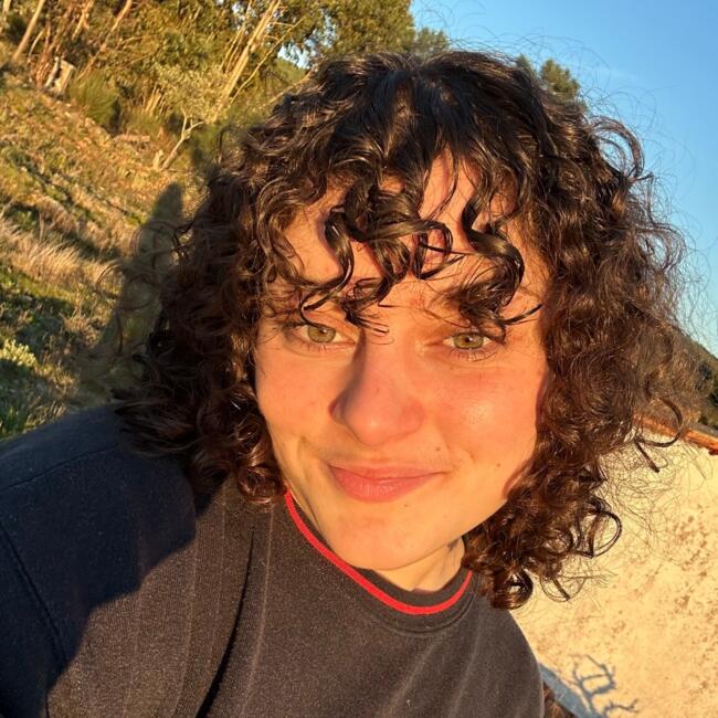 Babysitter in Clermont-Ferrand: Leticia