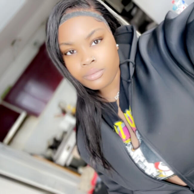 Babysitter in Paris: Kelsea