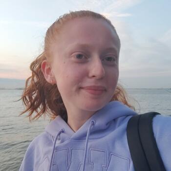 Babysitter στην περιοχή Καέν: Louanne