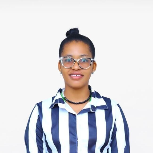 Babysitter in Mombasa: Esther