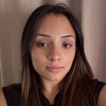 Babysitter in La Chapelle-dArmentières: Sarah