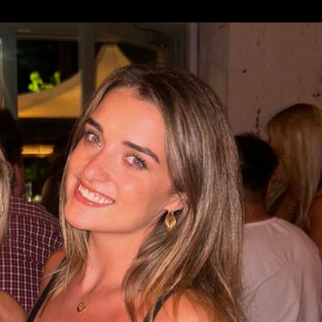 Babysitter in Melbourne: Clara